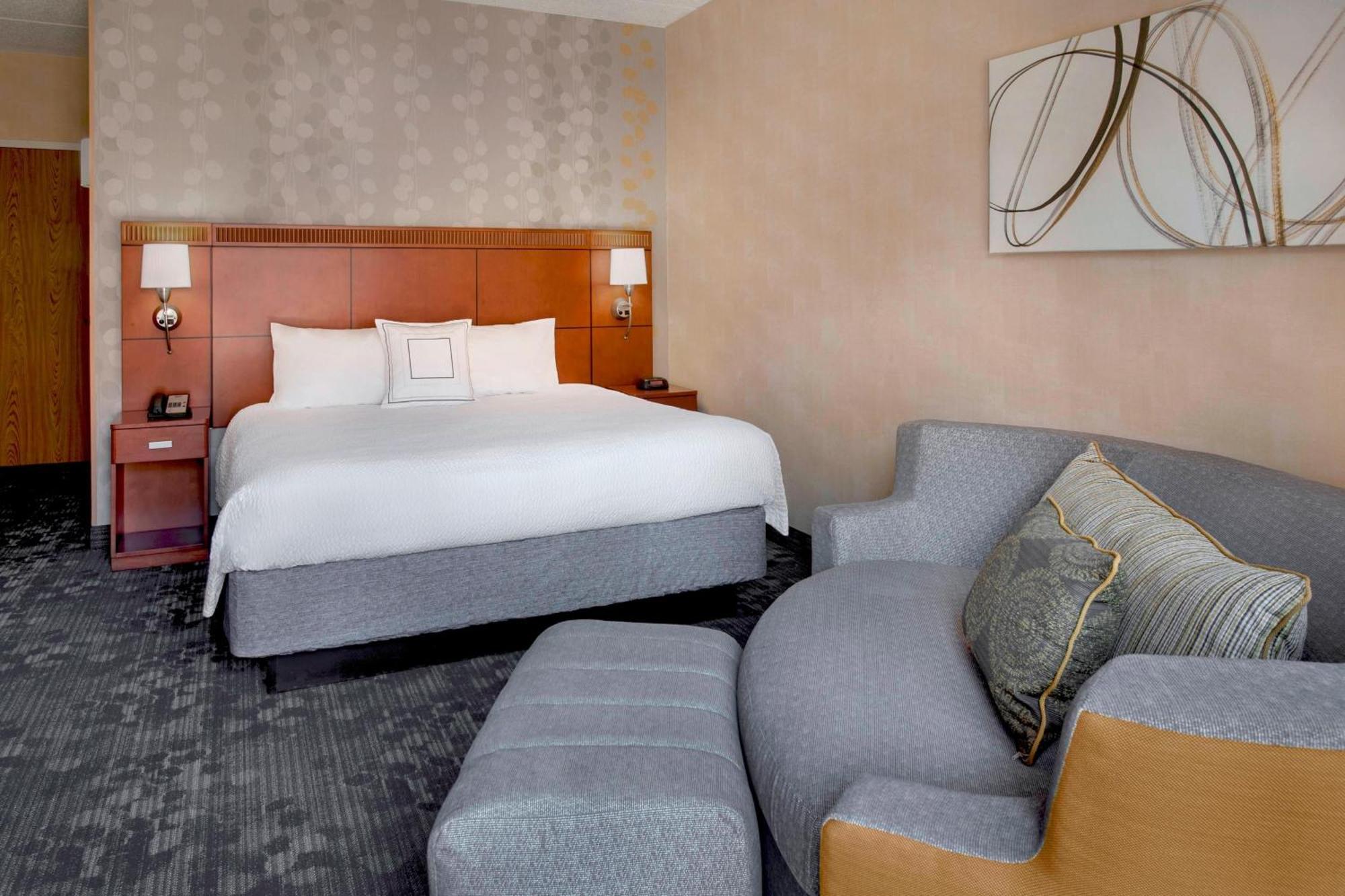 Courtyard By Marriott Hartford Windsor Airport Hotel Eksteriør billede