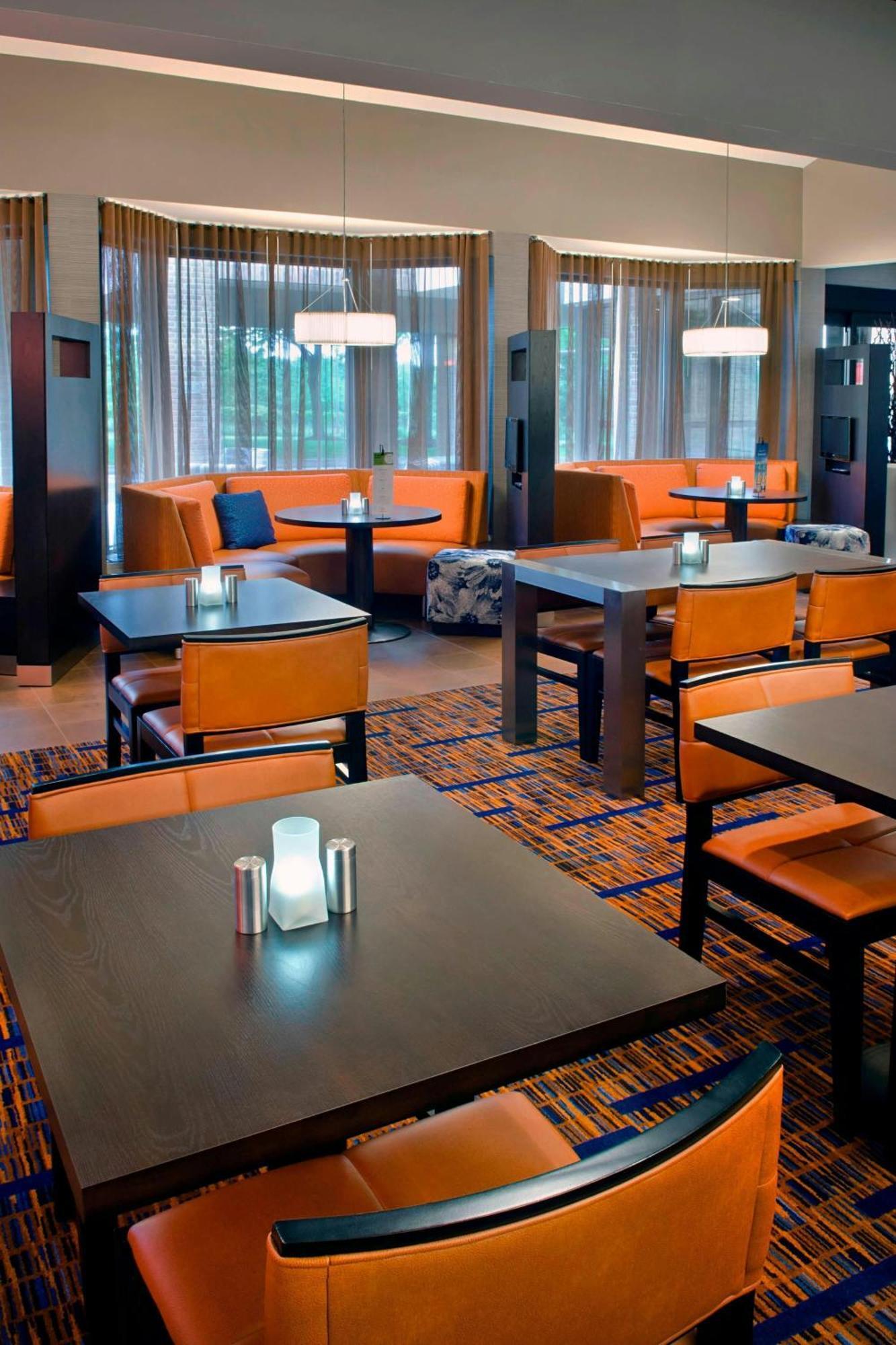 Courtyard By Marriott Hartford Windsor Airport Hotel Eksteriør billede