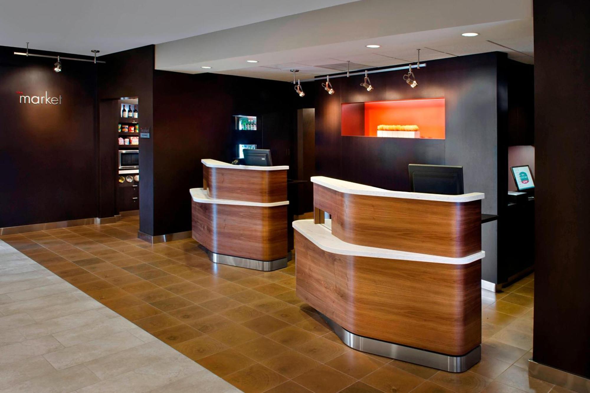Courtyard By Marriott Hartford Windsor Airport Hotel Eksteriør billede
