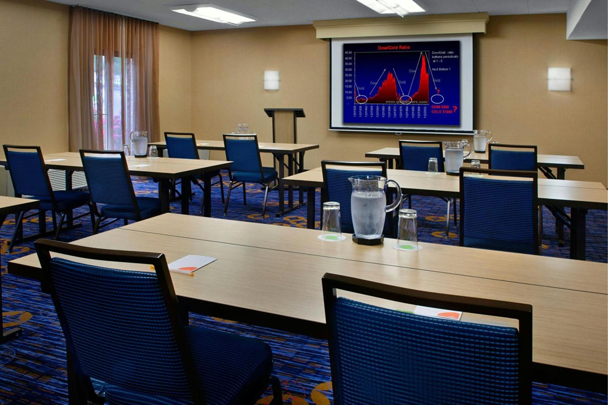 Courtyard By Marriott Hartford Windsor Airport Hotel Eksteriør billede
